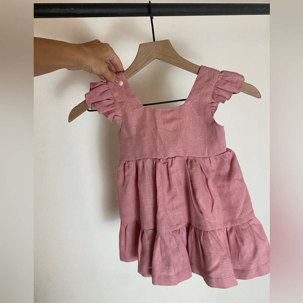 New linen dress, high quality.